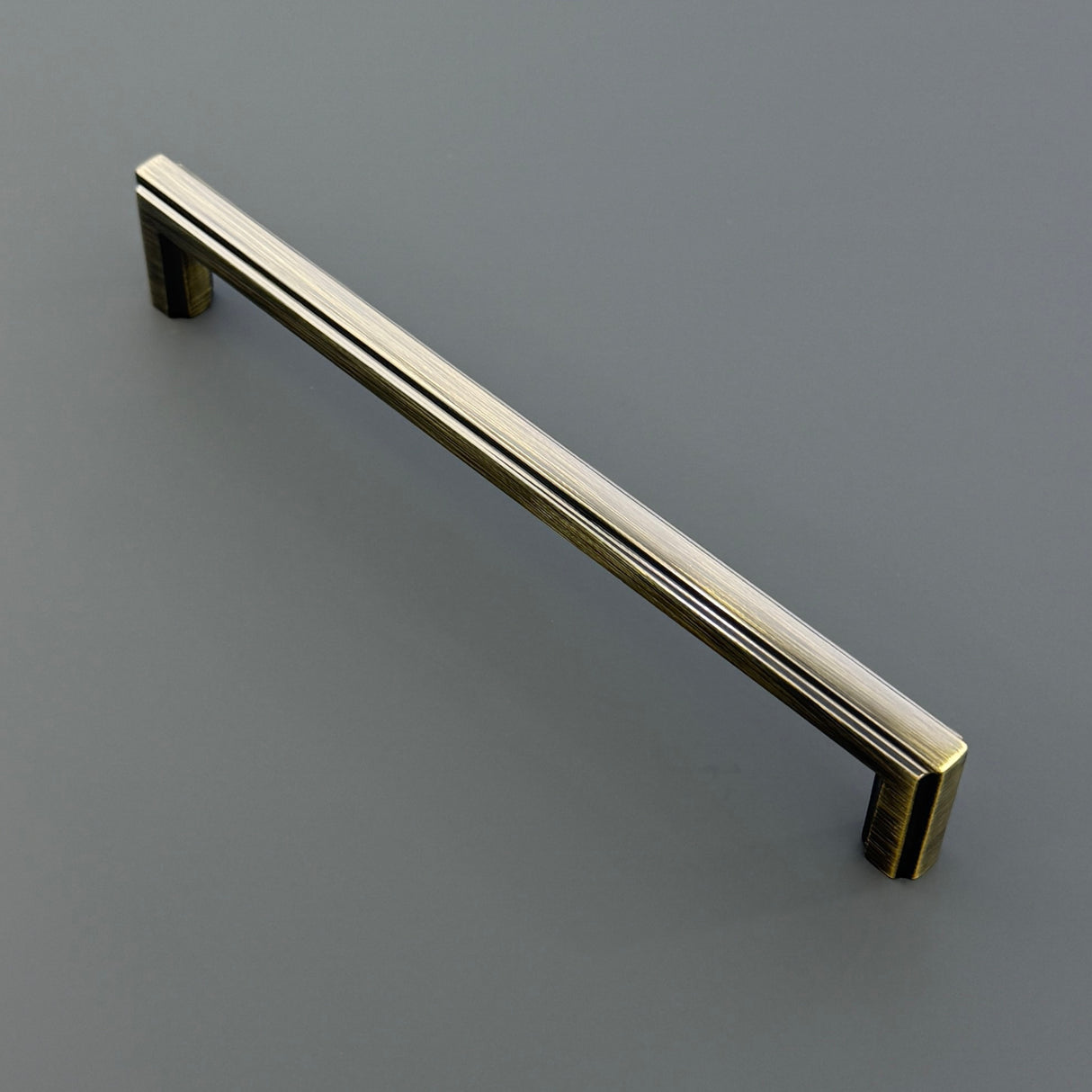 Harley & Wager, Haydock, Square Pull Handle, 160mm Centres