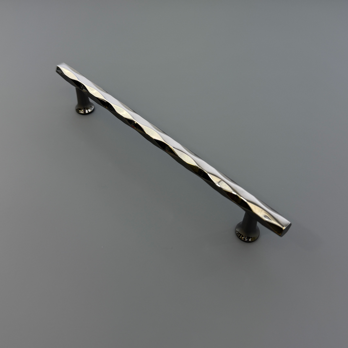 HARLEY & WAGER, Hexham Bar Handle, 320mm Centres