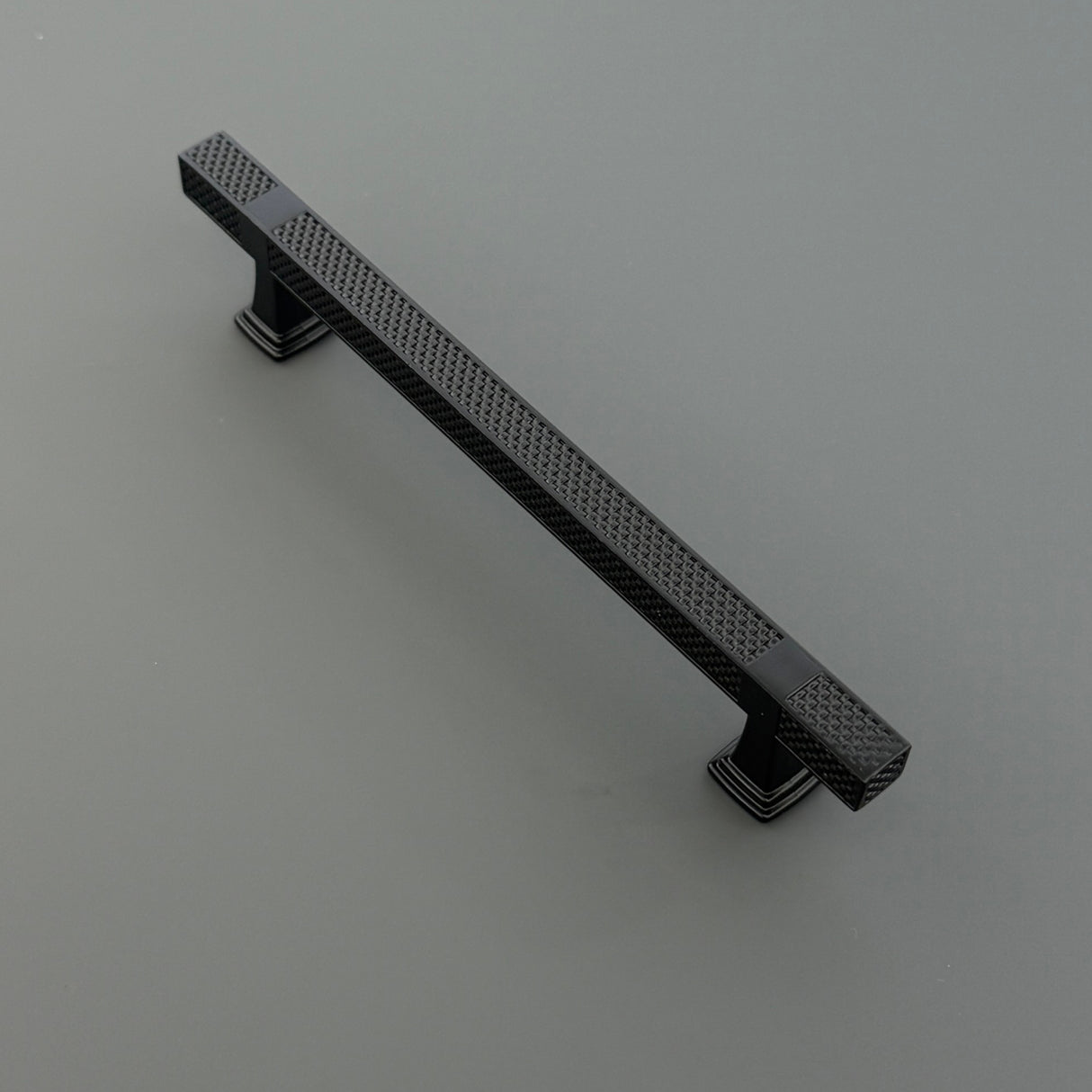 HARLEY & WAGER, Ludlow Patterned Bar Handle, 128mm Centres