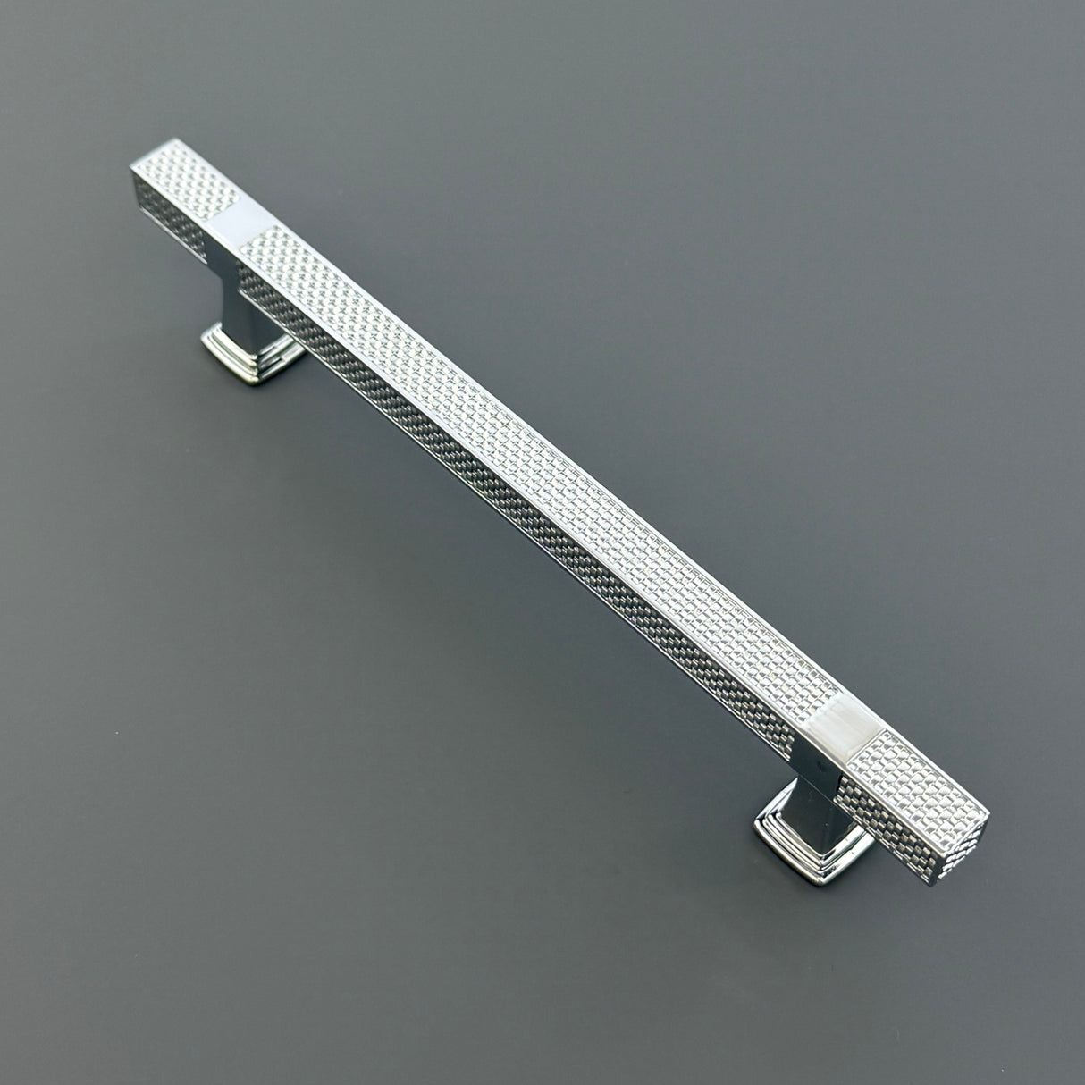 HARLEY & WAGER, Ludlow Patterned Bar Handle, 320mm Centres