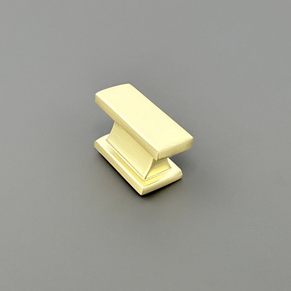 HARLEY & WAGER, Windsor Knob Handle, Centre Fixing