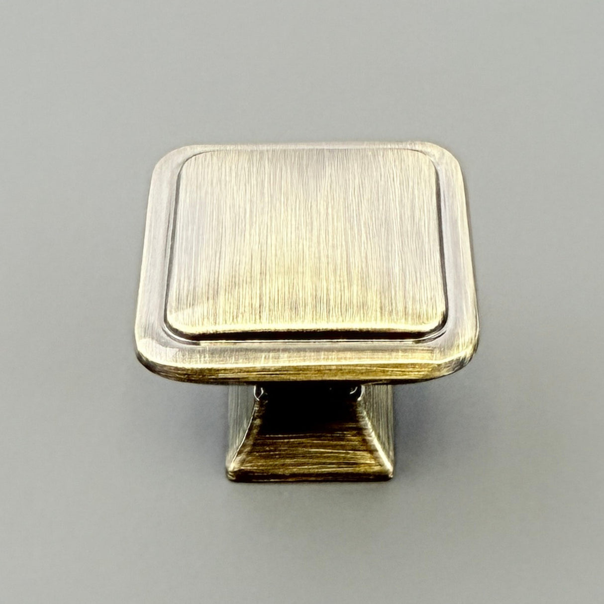 Harley & Wager, Haydock, Square Knob Handle, Centre Fixing