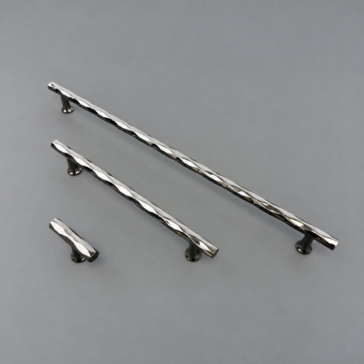 HARLEY & WAGER, Hexham Bar Handle, 320mm Centres